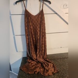 Beautiful flowy dress could go floor or ankle